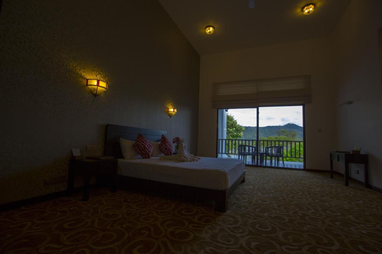 Grand Tamarind Lake Kataragama Quarto foto