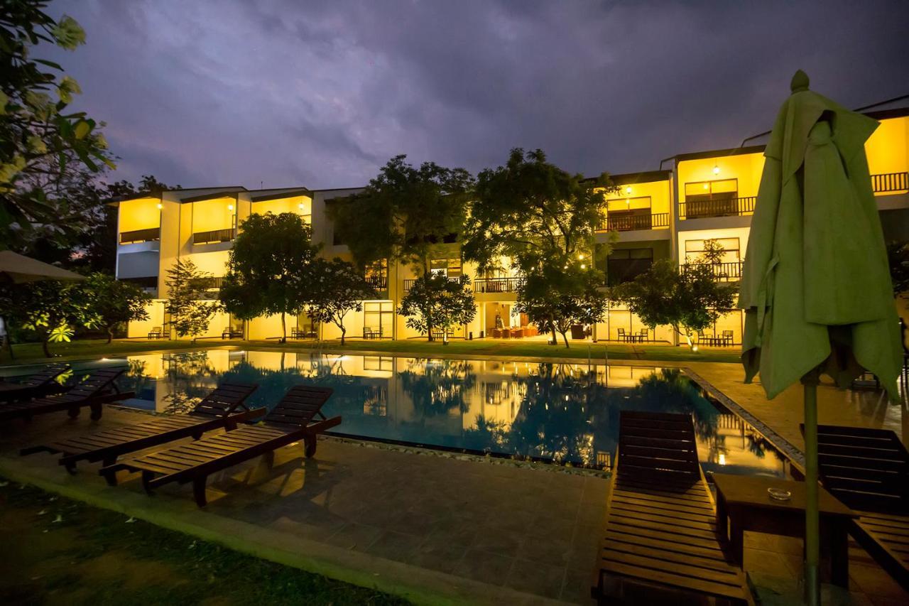 Grand Tamarind Lake Kataragama Exterior foto