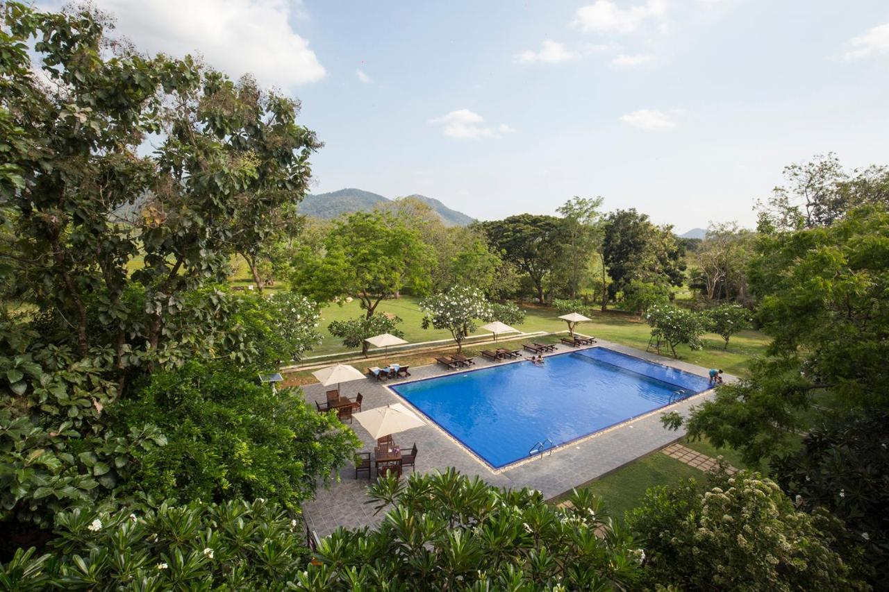 Grand Tamarind Lake Kataragama Exterior foto