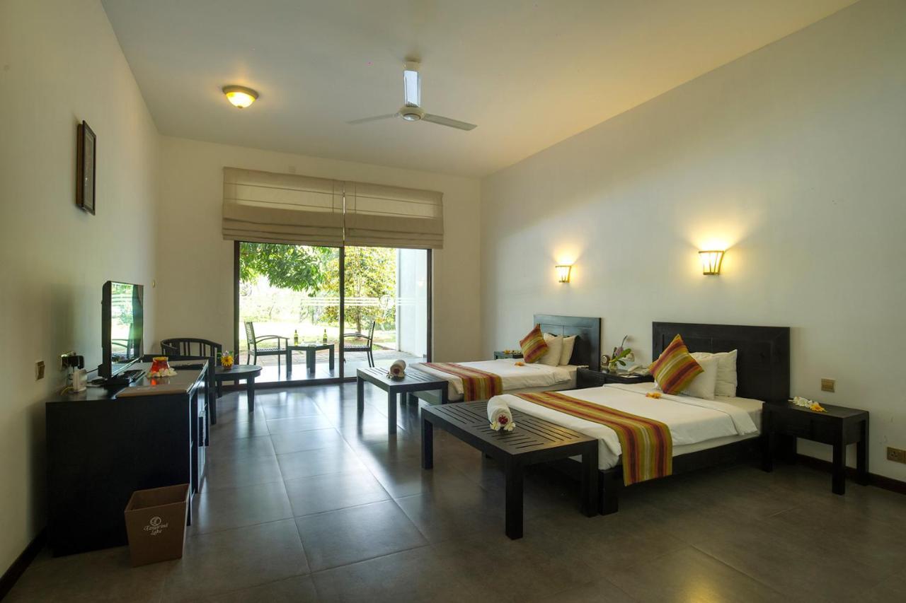 Grand Tamarind Lake Kataragama Exterior foto