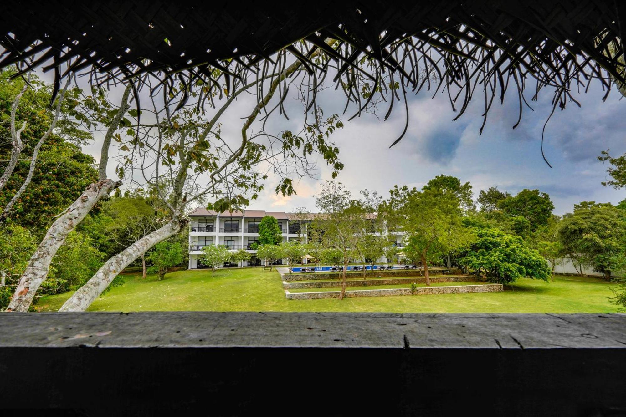 Grand Tamarind Lake Kataragama Exterior foto